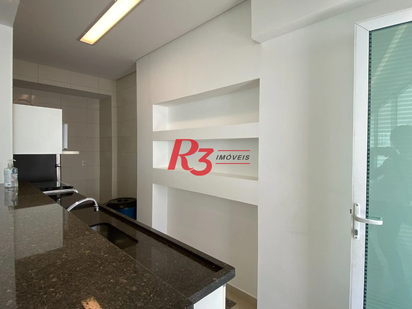 Apartamento com 4 dormitórios à venda, 191 m² - Gonzaga - Santos/SP