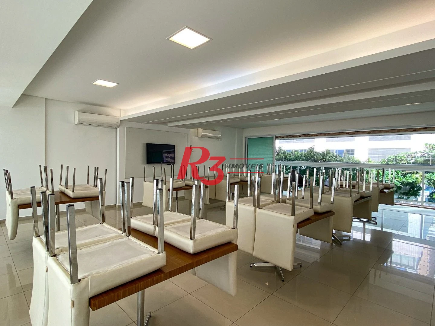 Apartamento com 4 dormitórios à venda, 191 m² - Gonzaga - Santos/SP