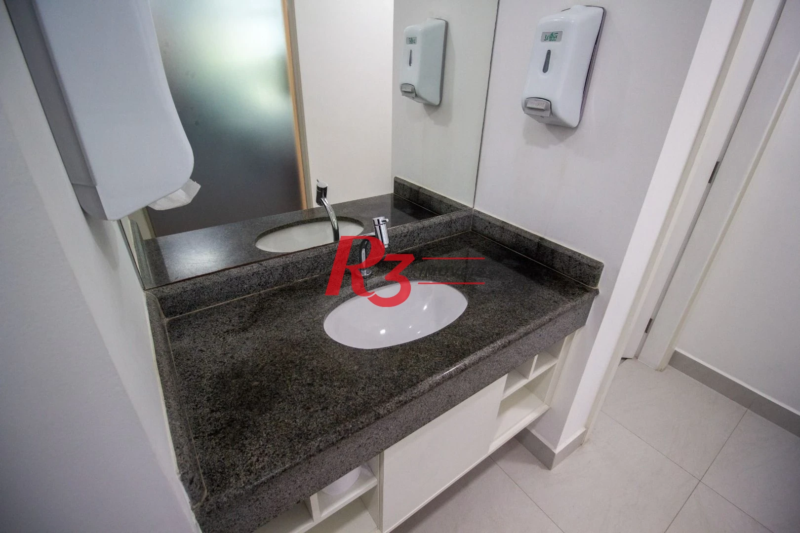 Apartamento com 2 dormitórios à venda, 98 m² por R$ 890.000,00 - Boqueirão - Santos/SP