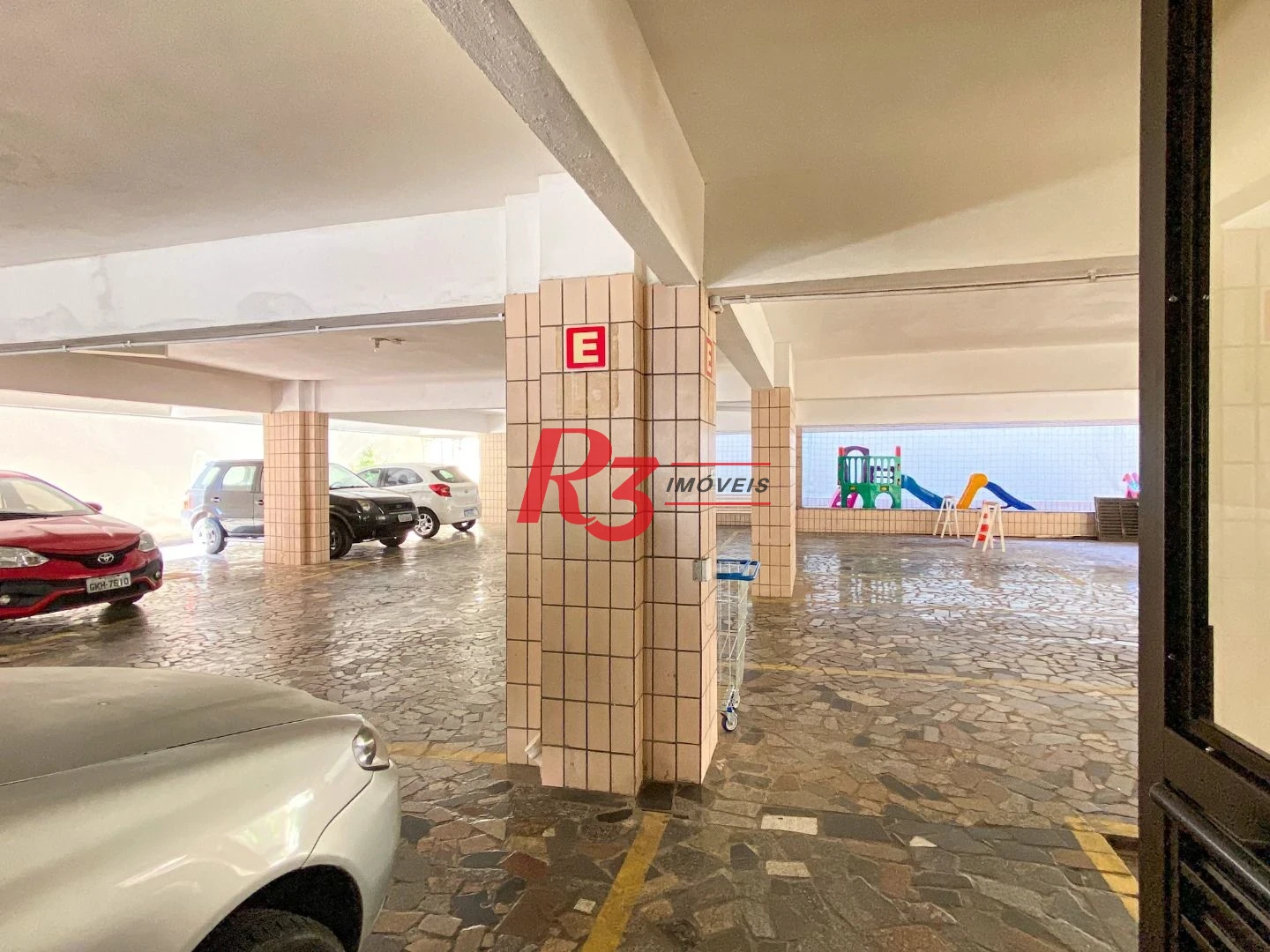 Apartamento com 2 dormitórios à venda, 78 m² por R$ 510.000,00 - Vila Matias - Santos/SP