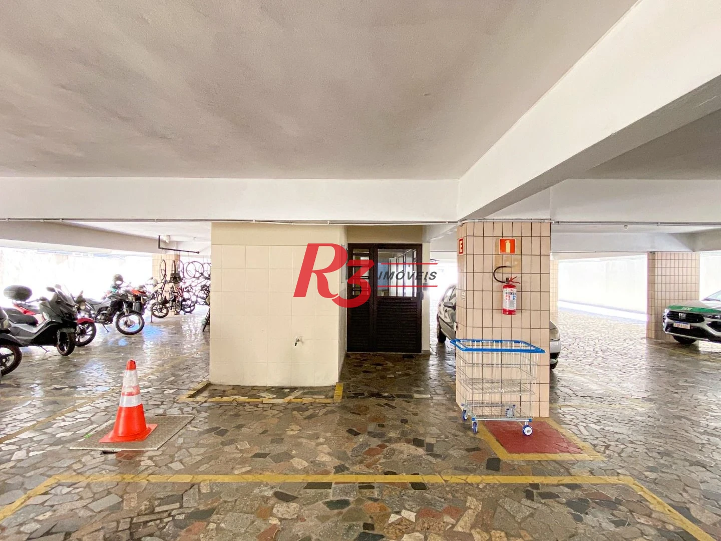 Apartamento com 2 dormitórios à venda, 78 m² por R$ 510.000,00 - Vila Matias - Santos/SP