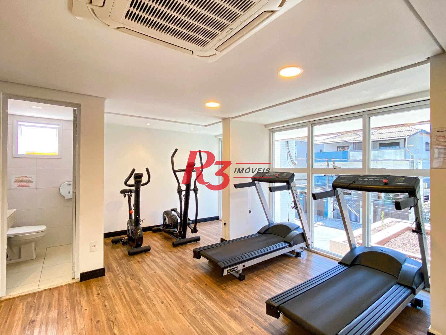 Apartamento com 2 dormitórios à venda, 75 m² por R$ 734.900,00 - Embaré - Santos/SP
