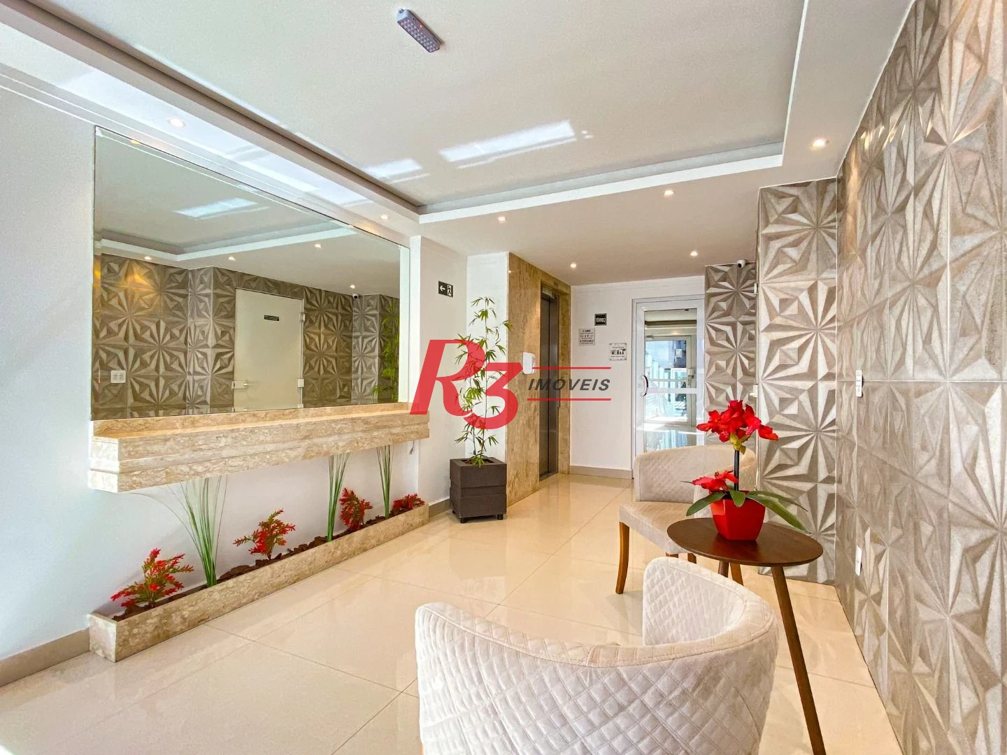 Apartamento com 2 dormitórios à venda, 75 m² por R$ 734.900,00 - Embaré - Santos/SP