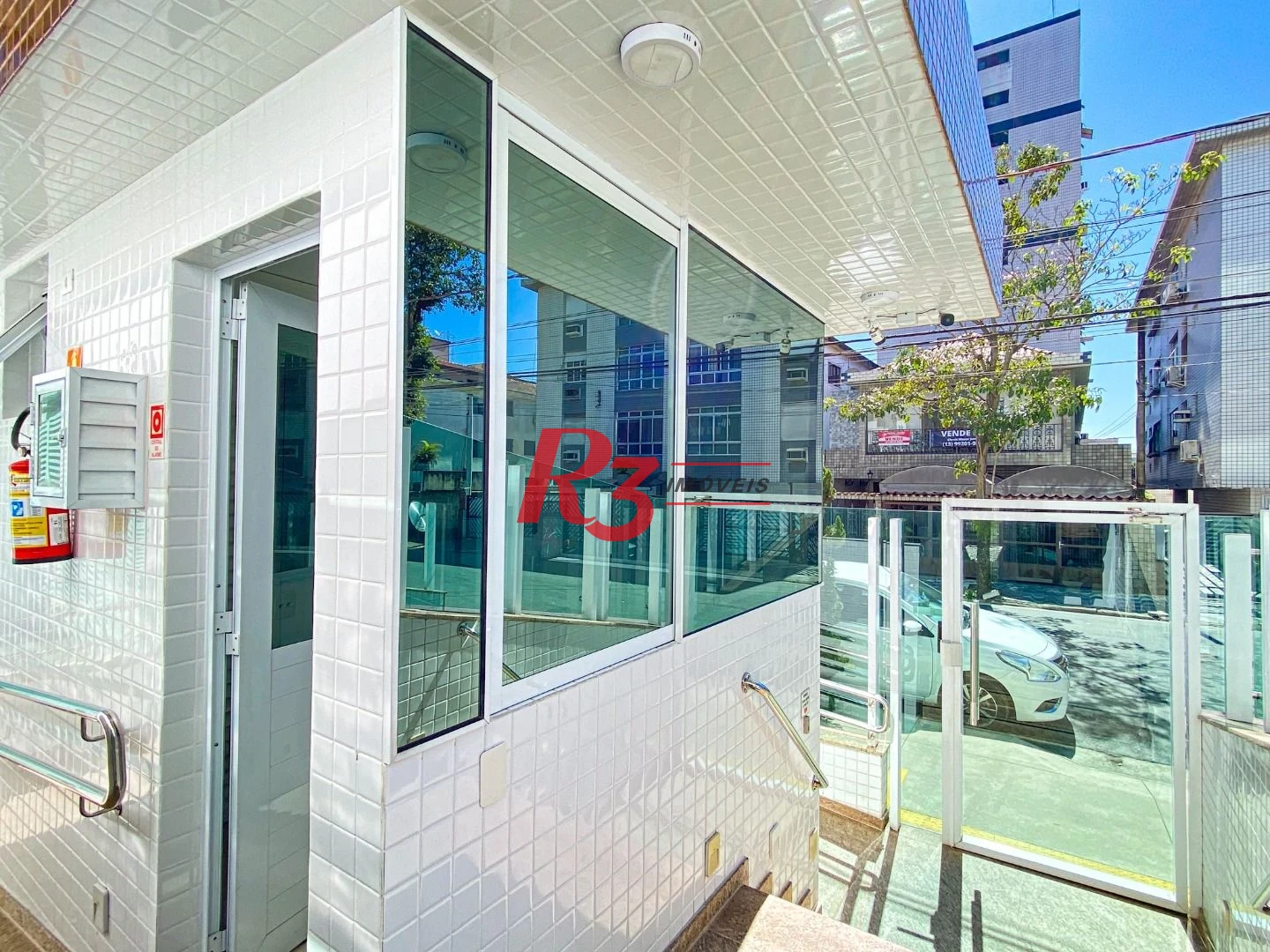 Apartamento com 2 dormitórios à venda, 75 m² por R$ 734.900,00 - Embaré - Santos/SP
