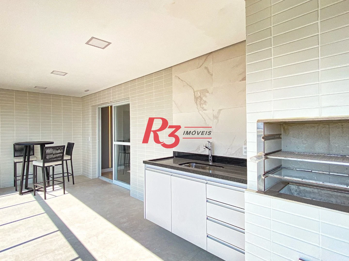 Apartamento com 2 dormitórios à venda, 82 m² por R$ 820.000,00 - Aparecida - Santos/SP
