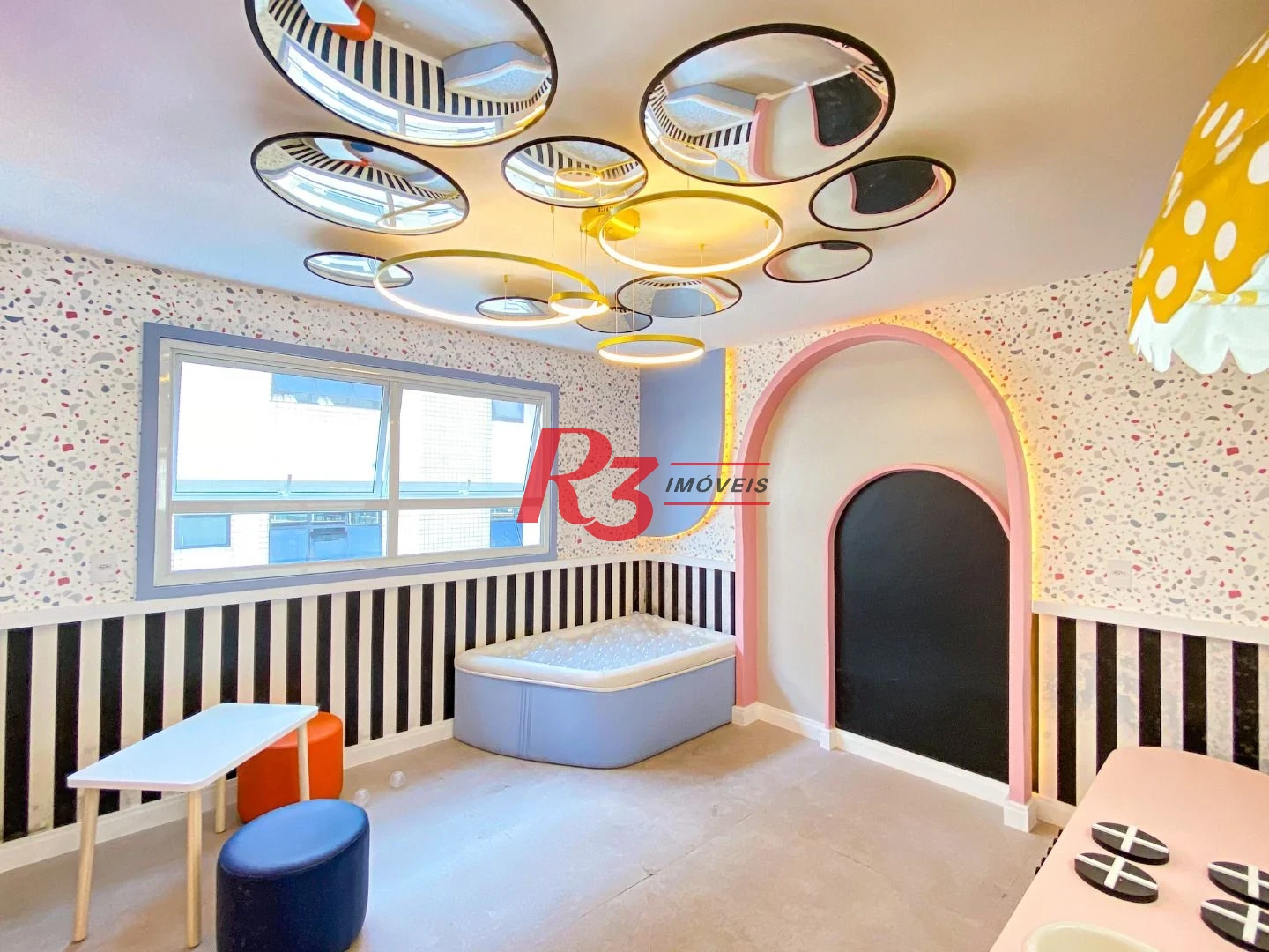 Apartamento com 2 dormitórios à venda, 82 m² por R$ 820.000,00 - Aparecida - Santos/SP