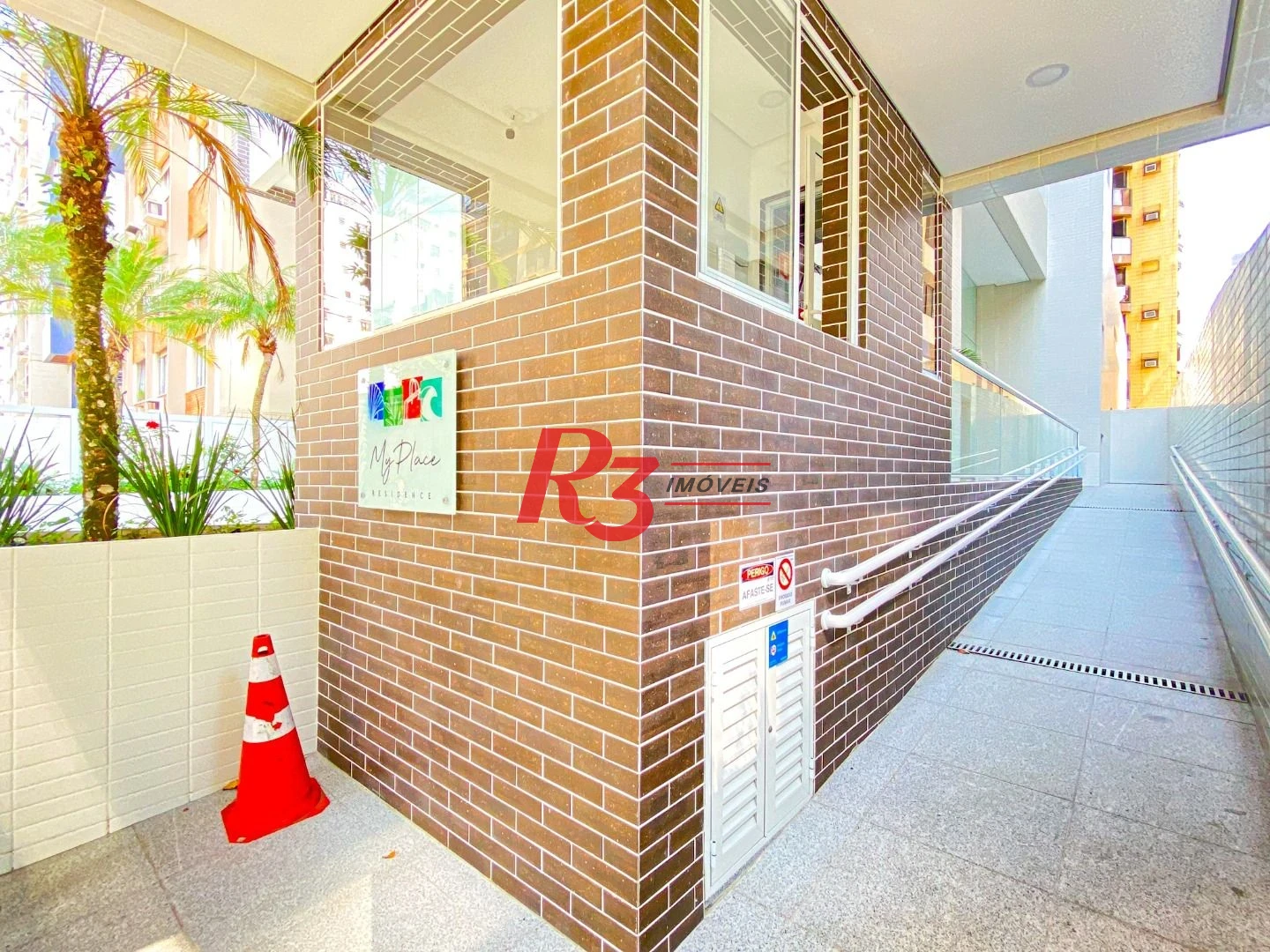 Apartamento com 2 dormitórios à venda, 82 m² por R$ 820.000,00 - Aparecida - Santos/SP