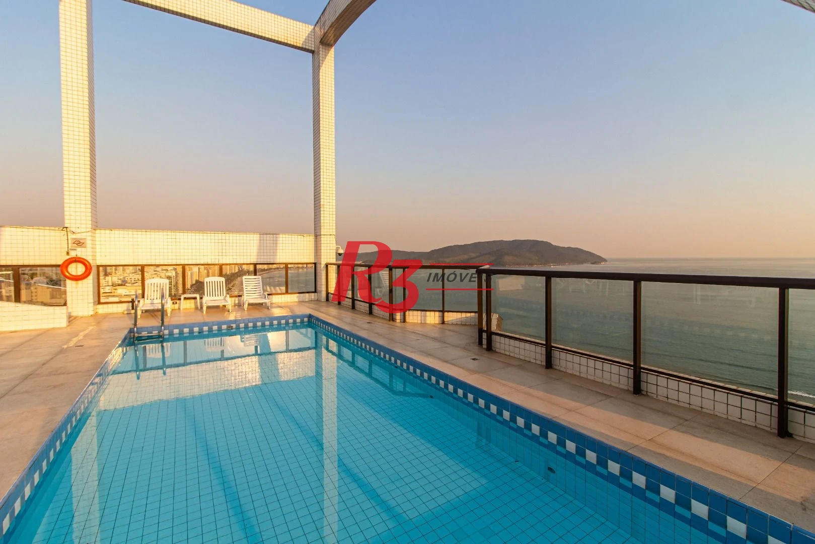 Flat com 2 dormitórios para alugar, 60 m² por R$ 6.000,00/mês - Boqueirão - Santos/SP