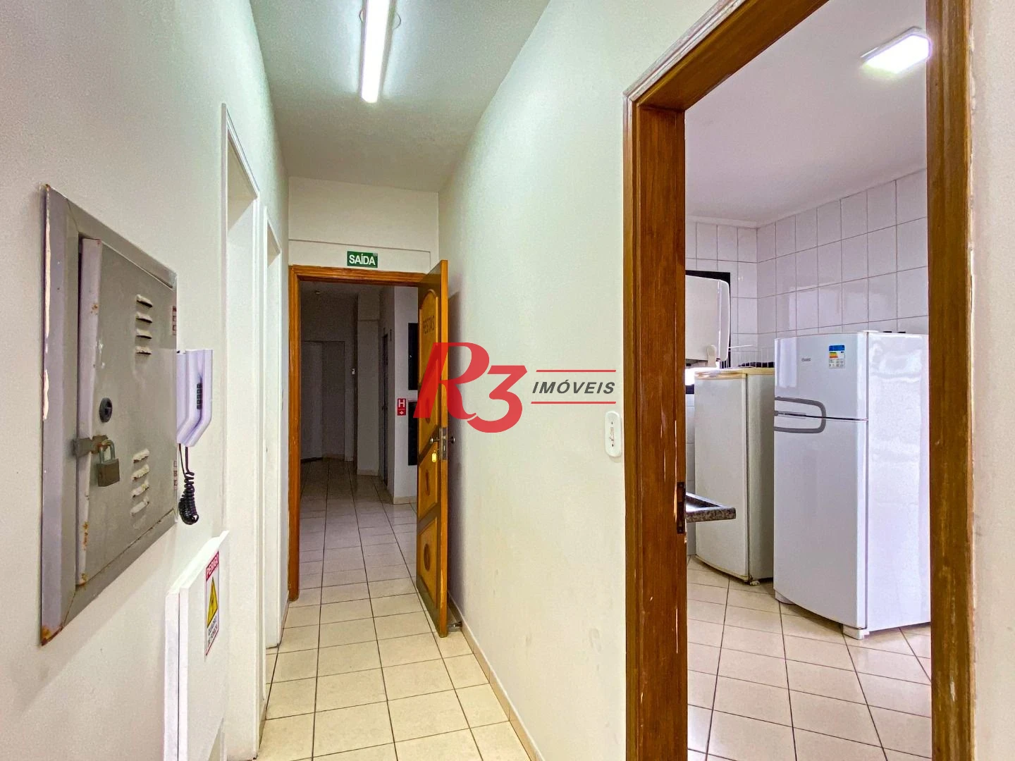 Apartamento com 2 dormitórios à venda, 82 m² por R$ 640.000,00 - Embaré - Santos/SP