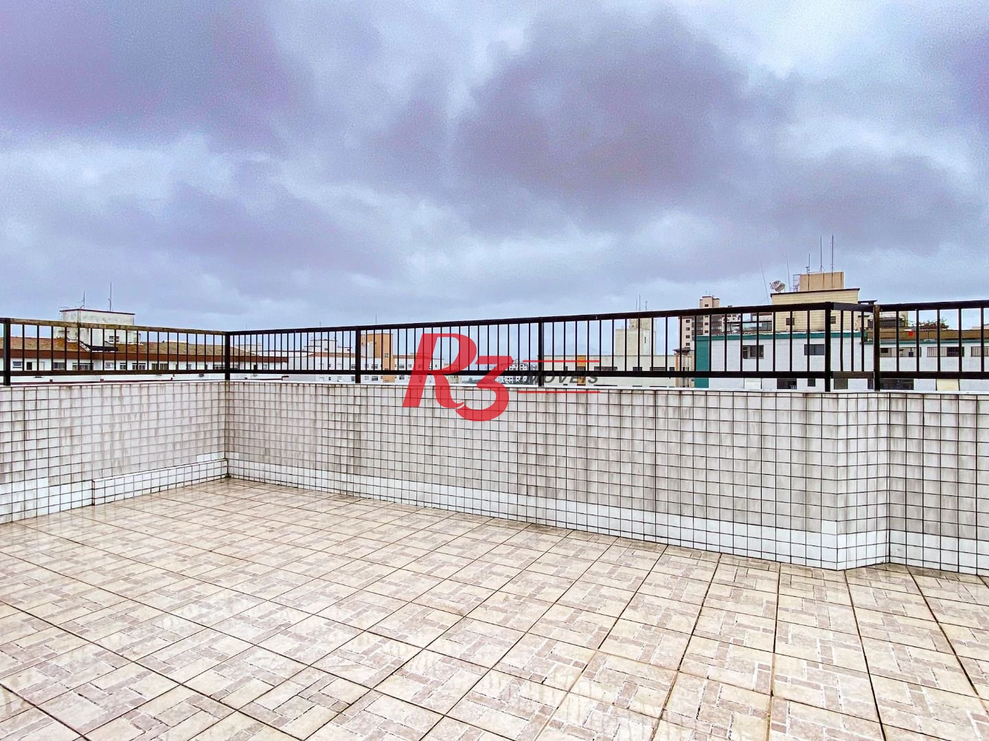 Apartamento com 2 dormitórios à venda, 82 m² por R$ 640.000,00 - Embaré - Santos/SP