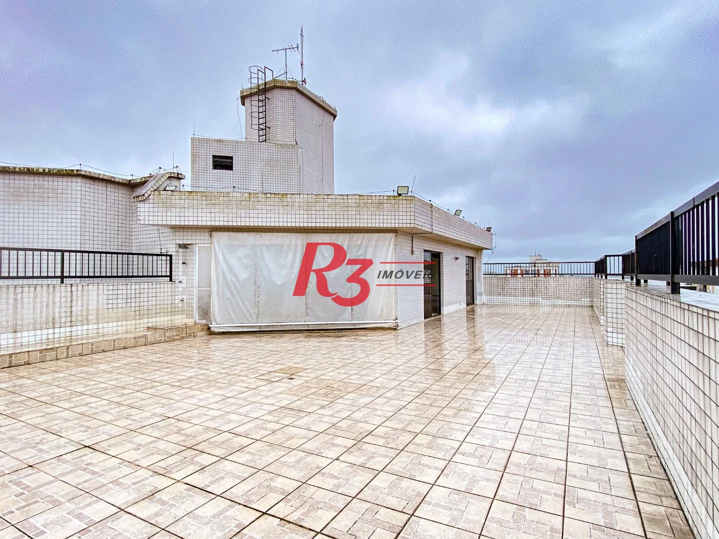 Apartamento com 2 dormitórios à venda, 82 m² por R$ 640.000,00 - Embaré - Santos/SP