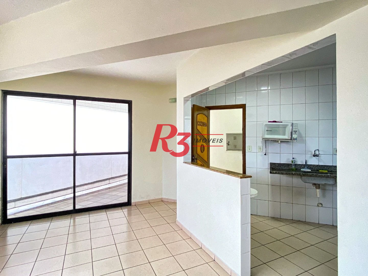 Apartamento com 2 dormitórios à venda, 82 m² por R$ 640.000,00 - Embaré - Santos/SP