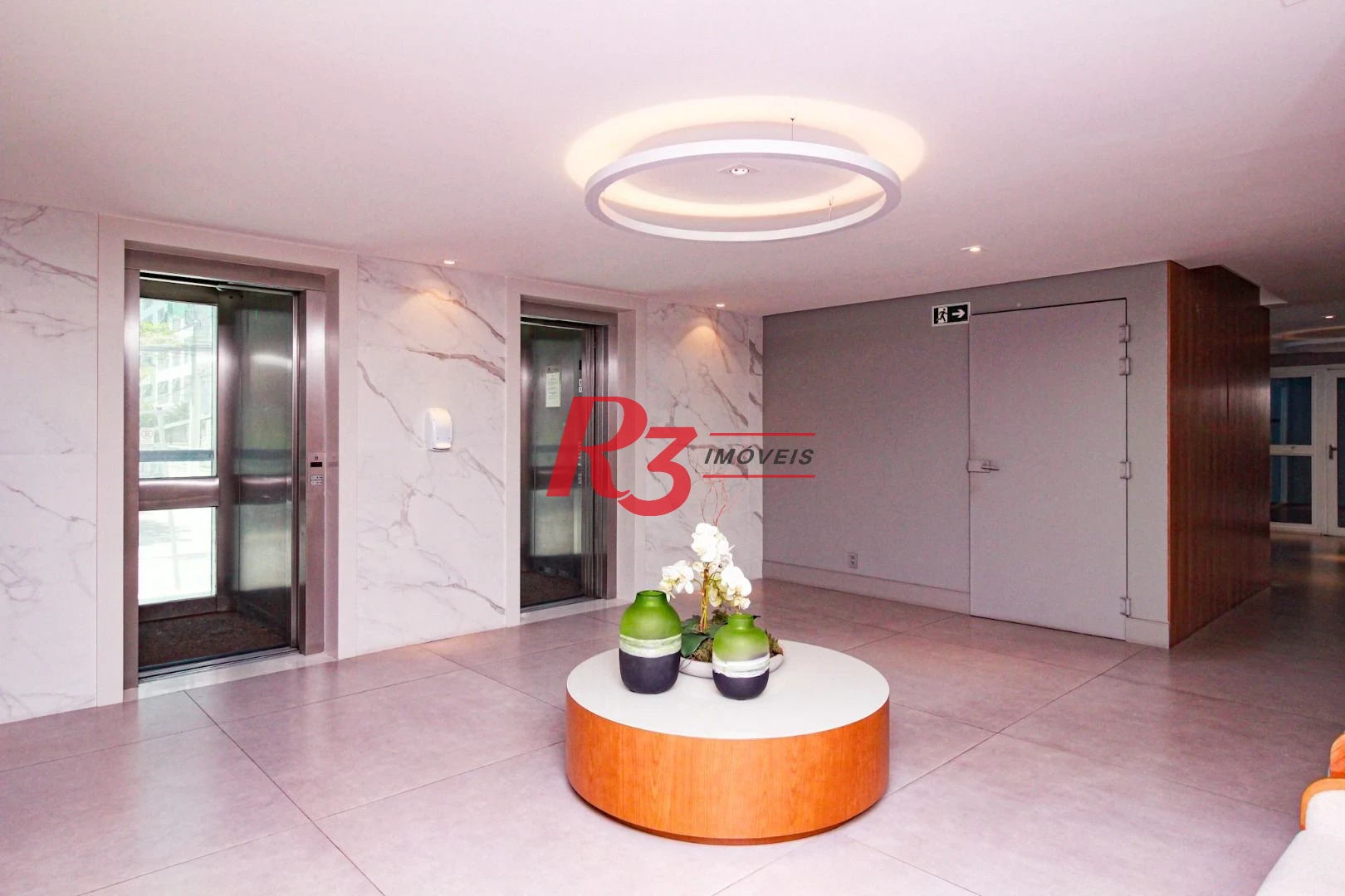 Apartamento com 2 dormitórios para alugar, 72 m² por R$ 6.500,02/mês - Gonzaga - Santos/SP