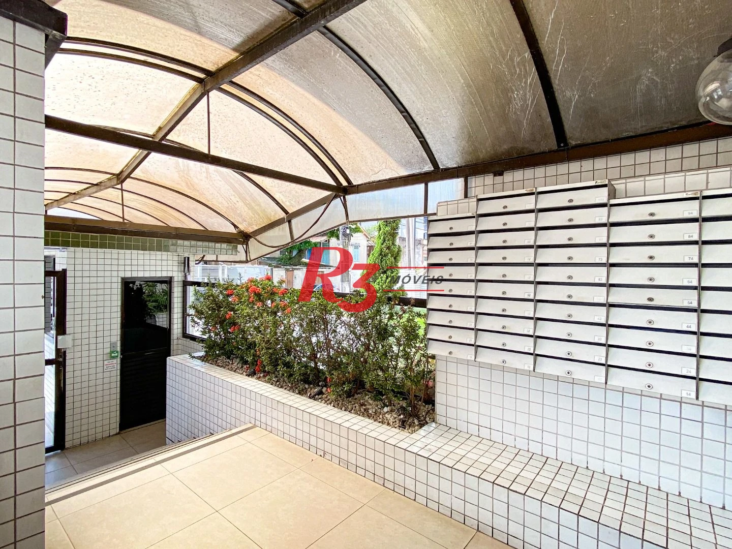 Apartamento com 2 dormitórios à venda, 74 m² por R$ 830.000,00 - Estuário - Santos/SP