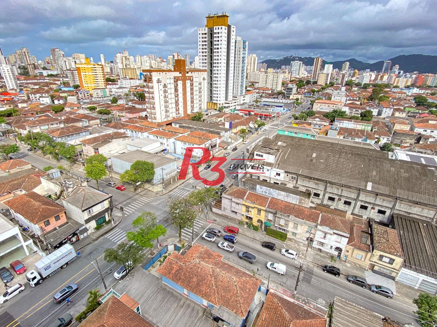Apartamento com 2 dormitórios à venda, 60 m² por R$ 585.000,00 - Macuco - Santos/SP