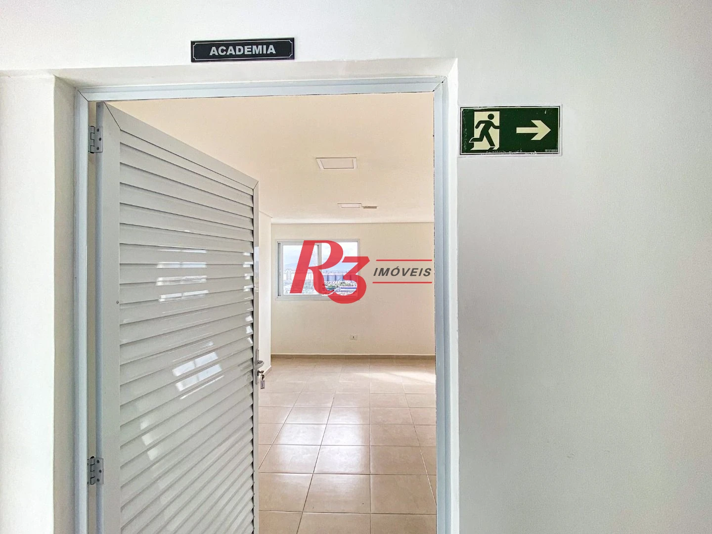 Apartamento com 2 dormitórios à venda, 60 m² por R$ 585.000,00 - Macuco - Santos/SP