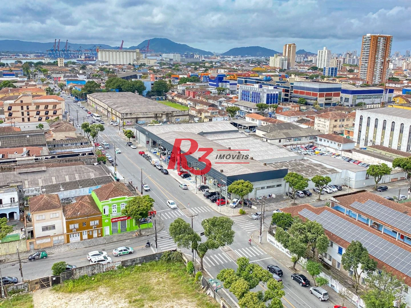 Apartamento com 2 dormitórios à venda, 60 m² por R$ 585.000,00 - Macuco - Santos/SP