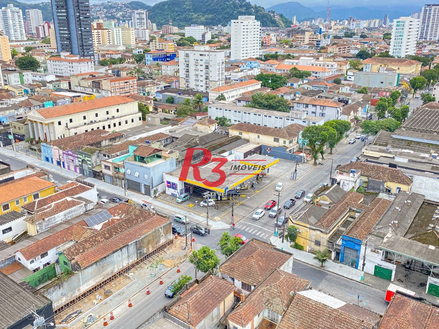 Apartamento com 2 dormitórios à venda, 60 m² por R$ 585.000,00 - Macuco - Santos/SP