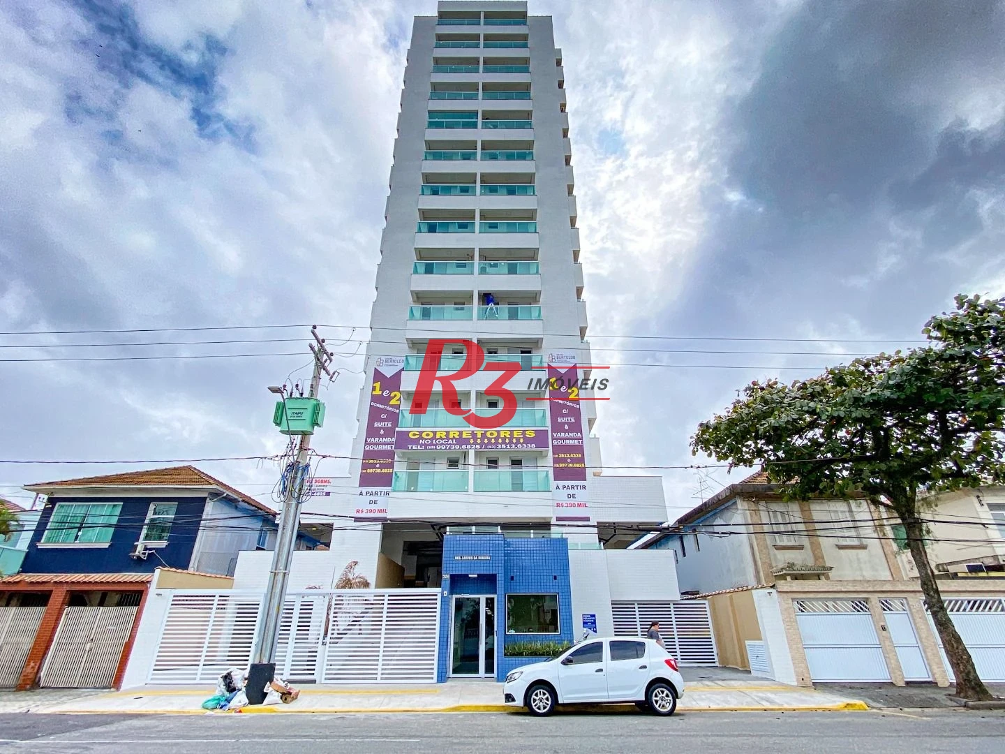 Apartamento com 2 dormitórios à venda, 60 m² por R$ 585.000,00 - Macuco - Santos/SP