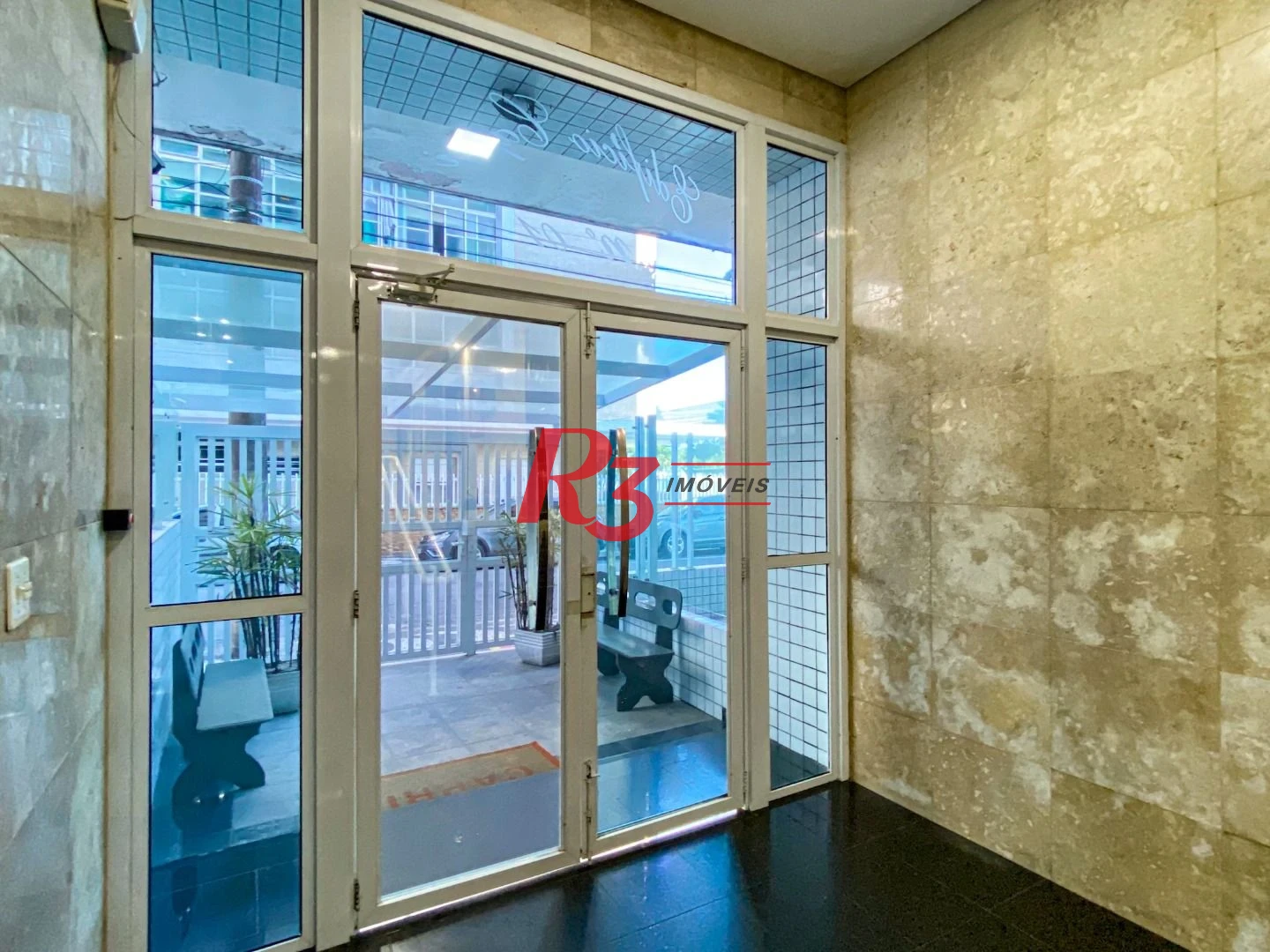 Apartamento com 1 dormitório para alugar, 57 m² por R$ 3.002,00/mês - José Menino - Santos/SP