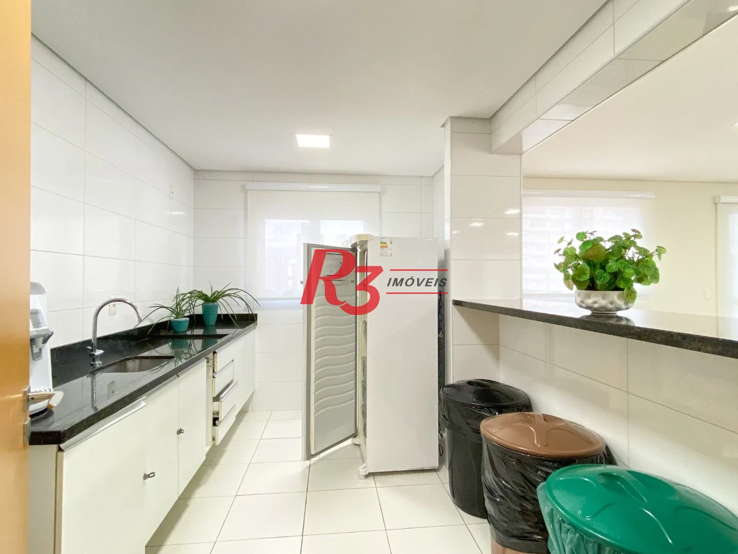 Apartamento com 1 dormitório para alugar, 51 m² por R$ 4.400,00/mês - Embaré - Santos/SP