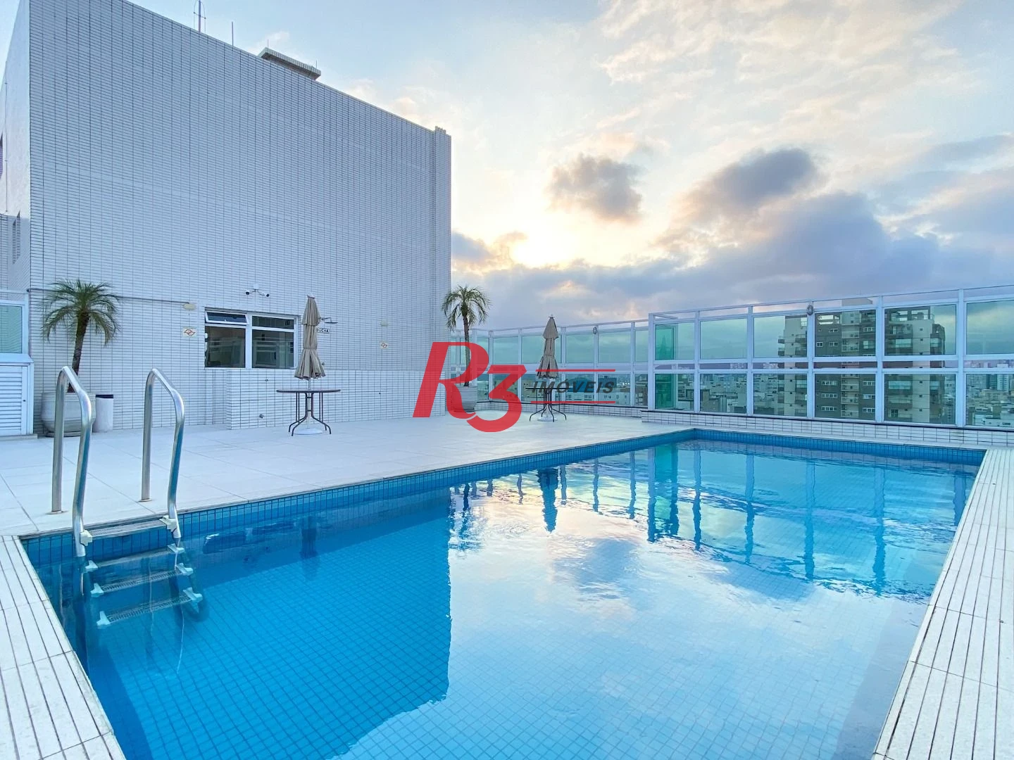 Apartamento com 1 dormitório para alugar, 51 m² por R$ 4.400,00/mês - Embaré - Santos/SP