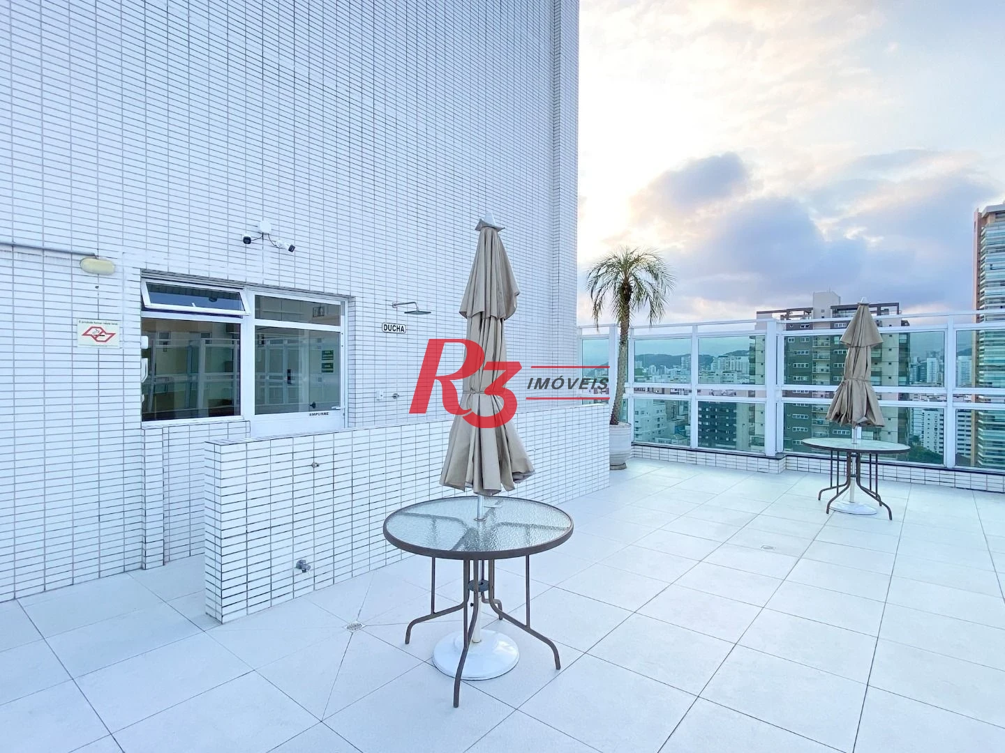 Apartamento com 1 dormitório para alugar, 51 m² por R$ 4.400,00/mês - Embaré - Santos/SP