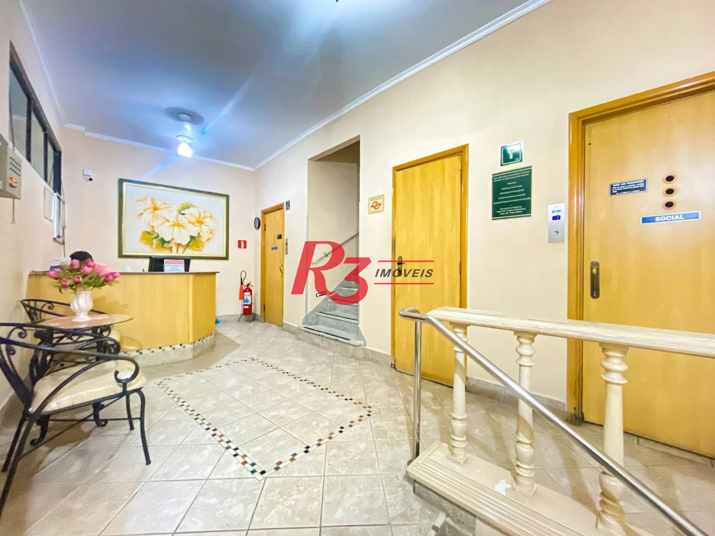 Sala coml. no centro de Santos à venda, reformada!! Oportunidade!