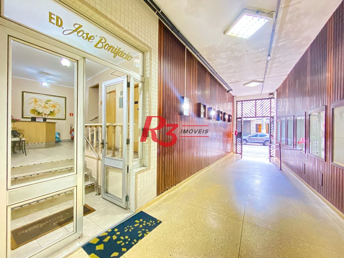 Sala coml. no centro de Santos à venda, reformada!! Oportunidade!