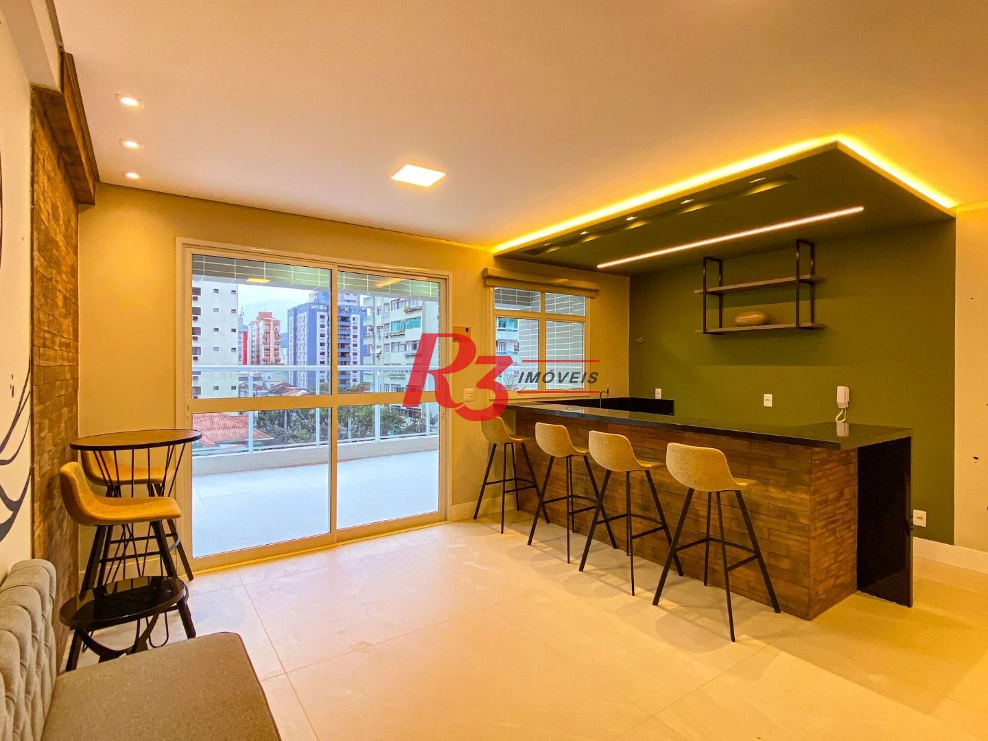 Apartamento para alugar, 87 m² por R$ 7.500,00/mês - Gonzaga - Santos/SP