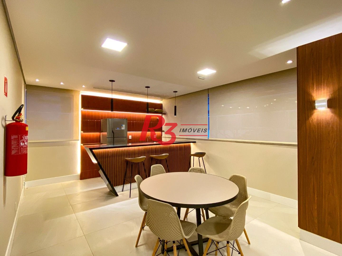 Apartamento para alugar, 87 m² por R$ 7.500,00/mês - Gonzaga - Santos/SP