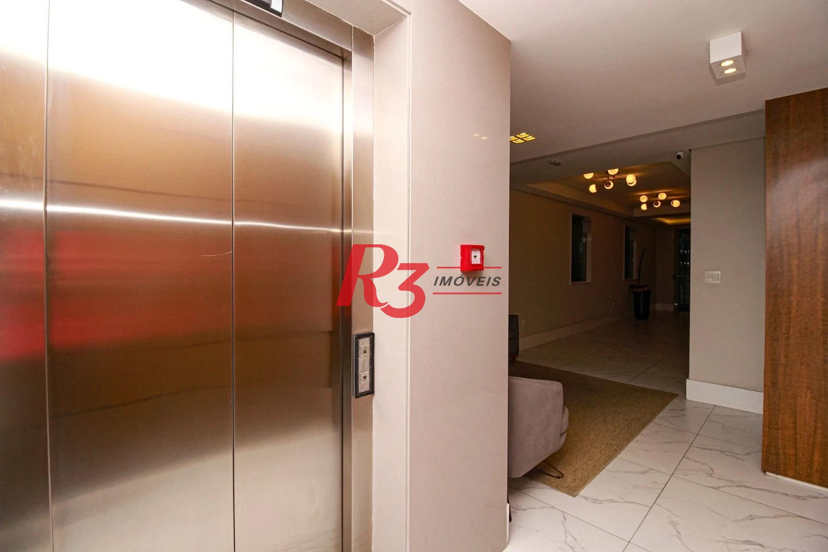 Apartamento com 2 dormitórios à venda, 105 m² por R$ 1.330.000,00 - Embaré - Santos/SP