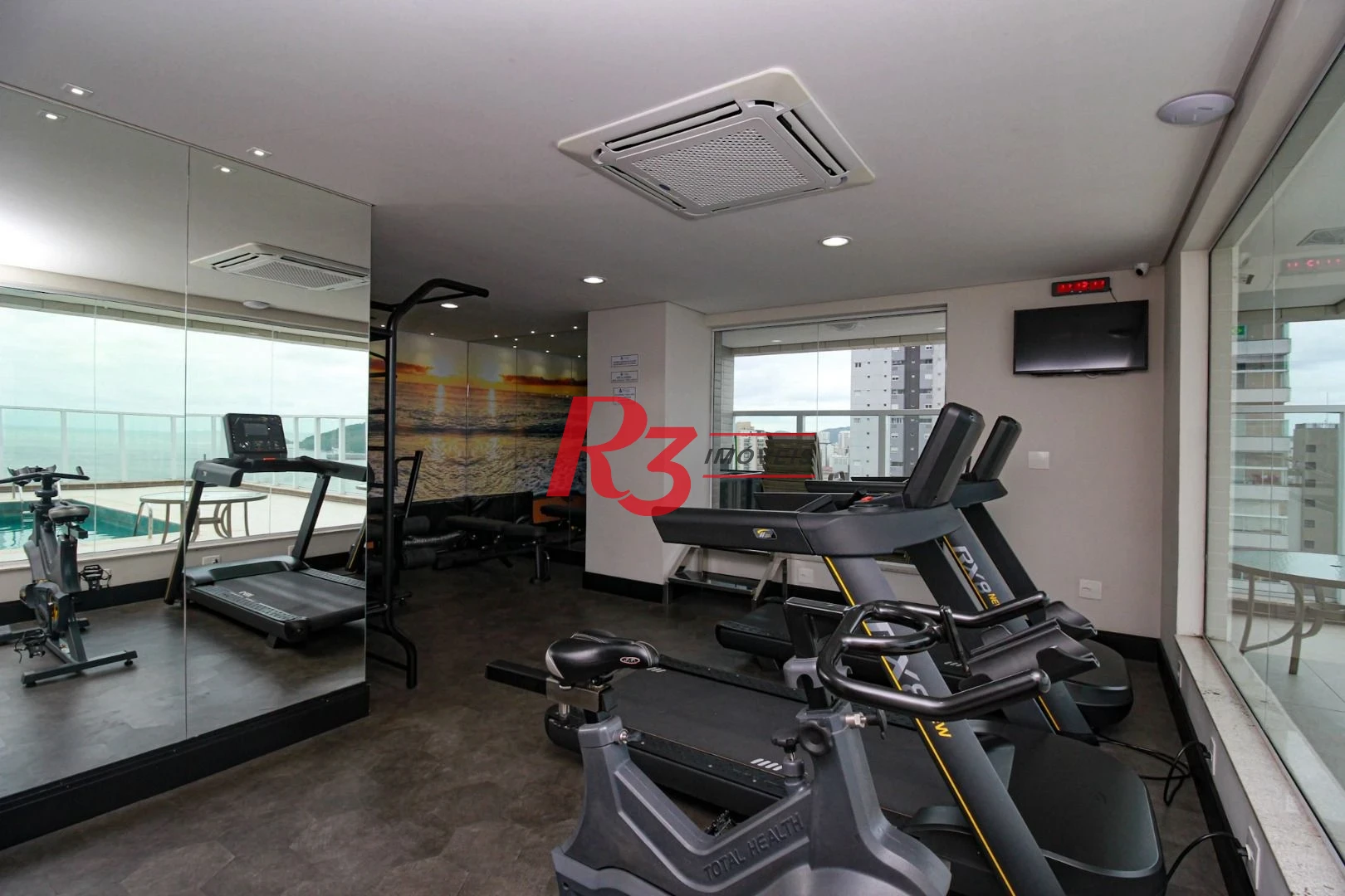 Apartamento com 2 dormitórios à venda, 105 m² por R$ 1.330.000,00 - Embaré - Santos/SP