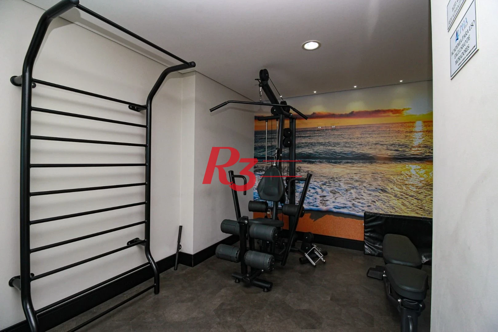 Apartamento com 2 dormitórios à venda, 105 m² por R$ 1.330.000,00 - Embaré - Santos/SP