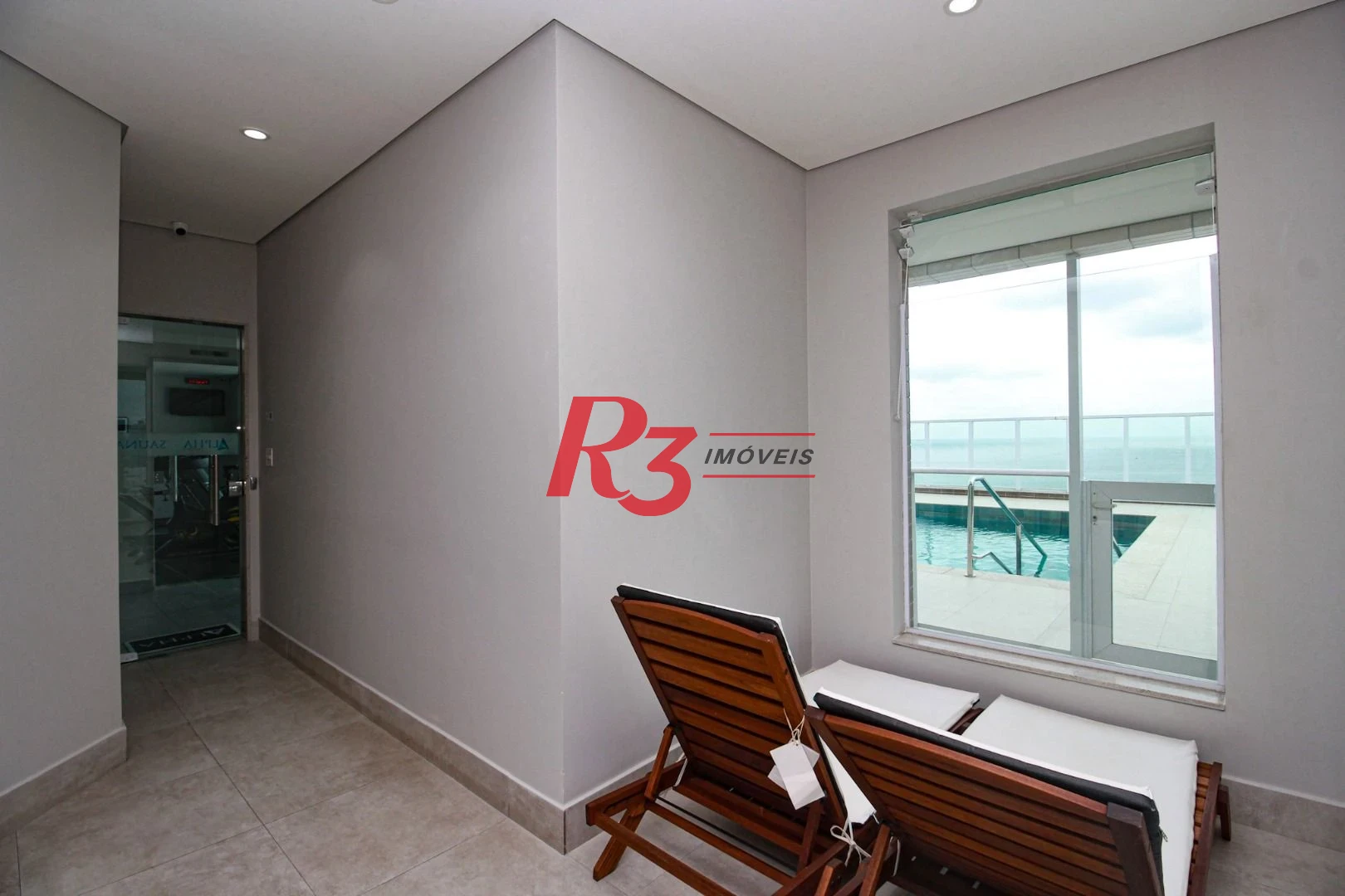 Apartamento com 2 dormitórios à venda, 105 m² por R$ 1.330.000,00 - Embaré - Santos/SP