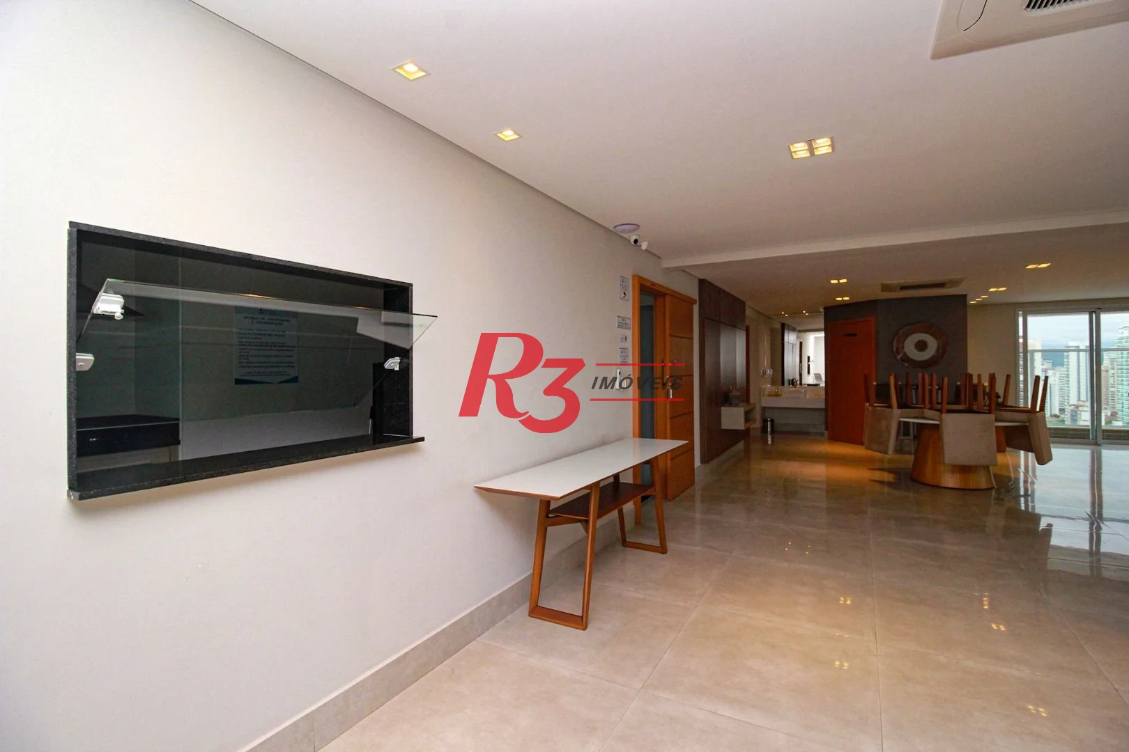 Apartamento com 2 dormitórios à venda, 105 m² por R$ 1.330.000,00 - Embaré - Santos/SP