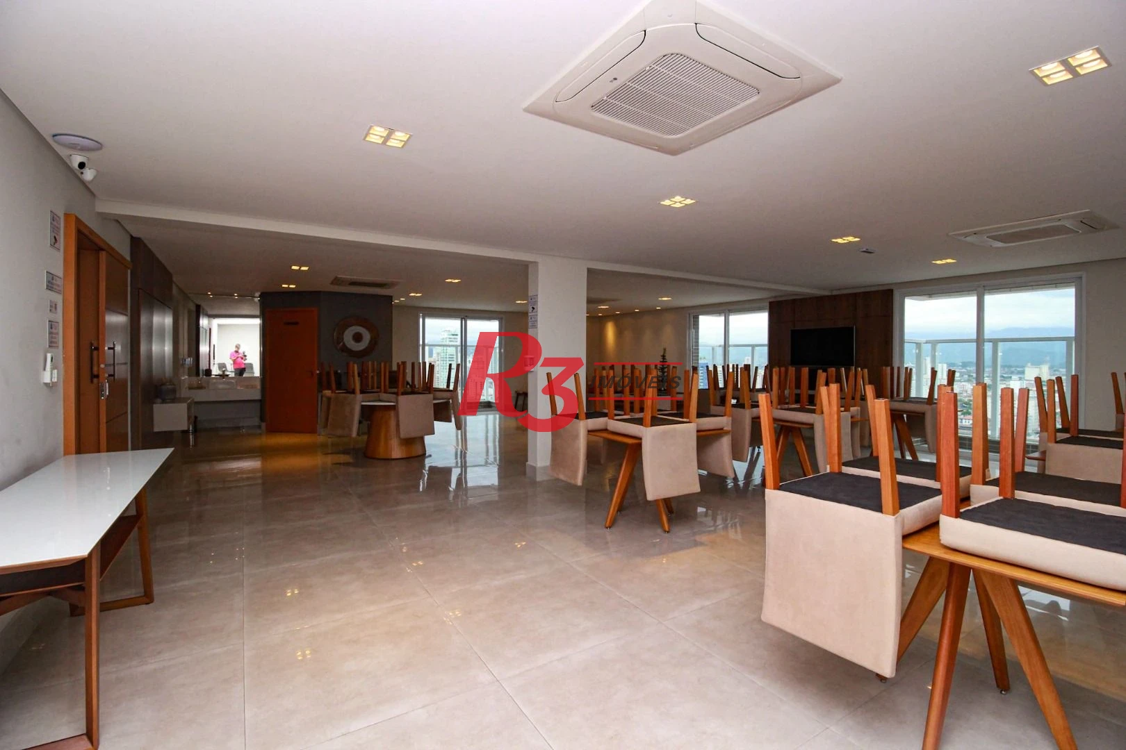 Apartamento com 2 dormitórios à venda, 105 m² por R$ 1.330.000,00 - Embaré - Santos/SP