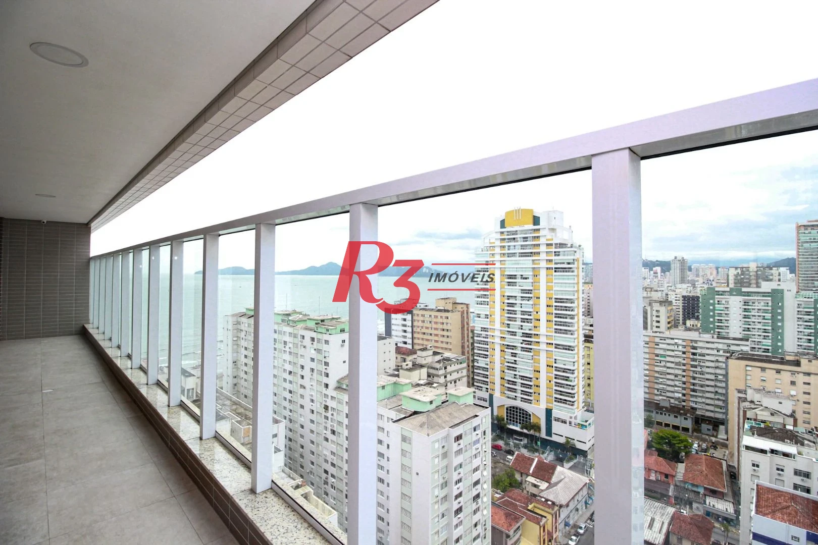 Apartamento com 2 dormitórios à venda, 105 m² por R$ 1.330.000,00 - Embaré - Santos/SP