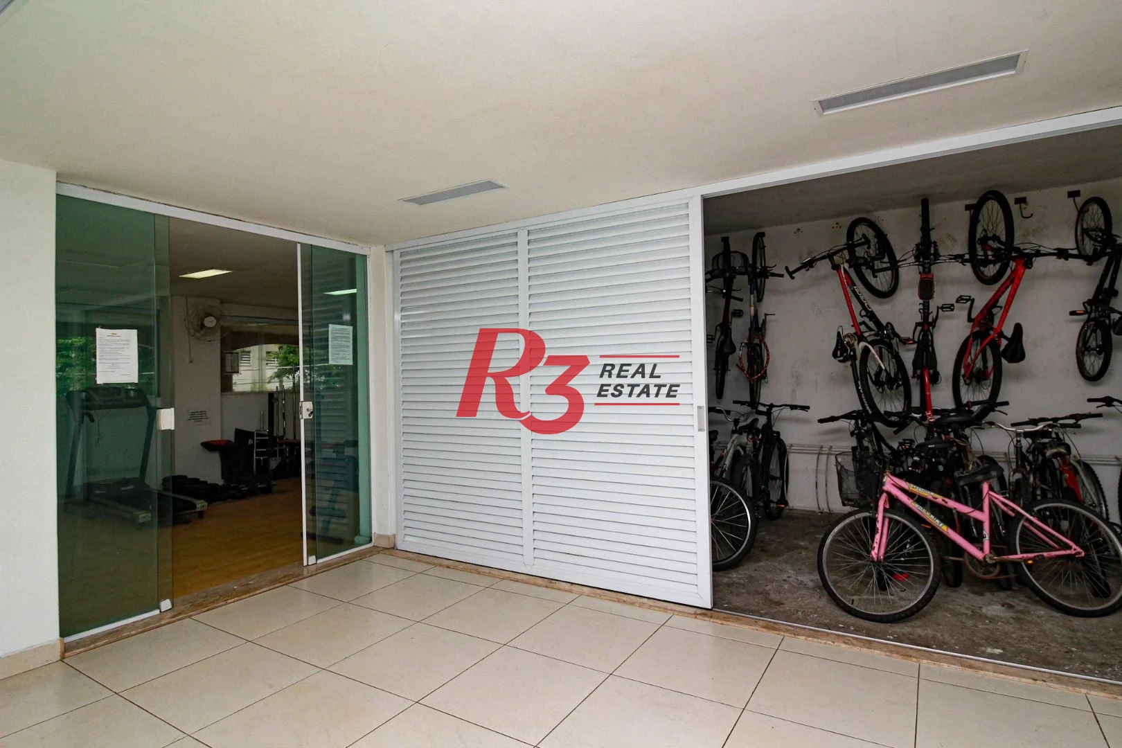 Apartamento com 3 dormitórios para alugar, 160 m² por R$ 7.500,00/mês - Gonzaga - Santos/SP