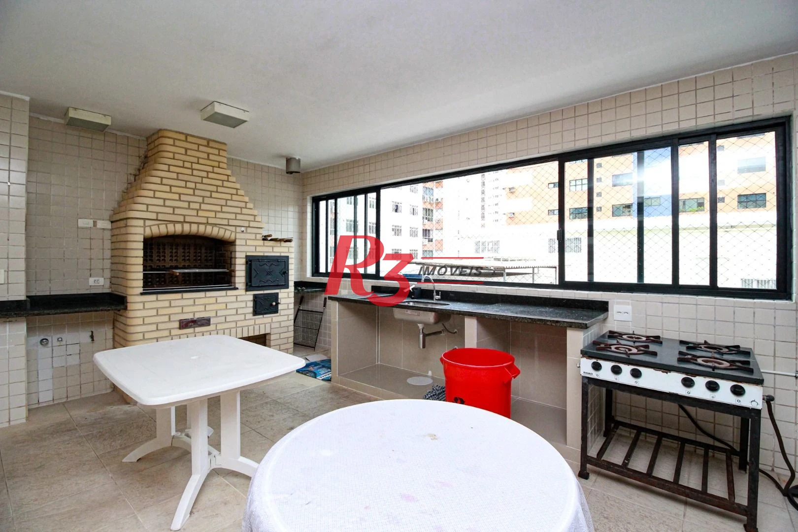 Apartamento com 2 dormitórios à venda, 91 m² por R$ 1.290.000,00 - Gonzaga - Santos/SP