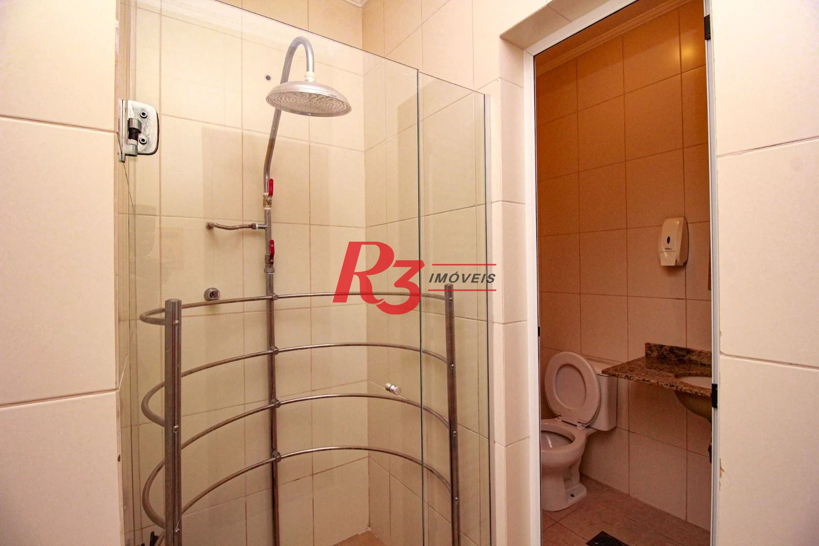 Apartamento com 2 dormitórios à venda, 91 m² por R$ 1.290.000,00 - Gonzaga - Santos/SP