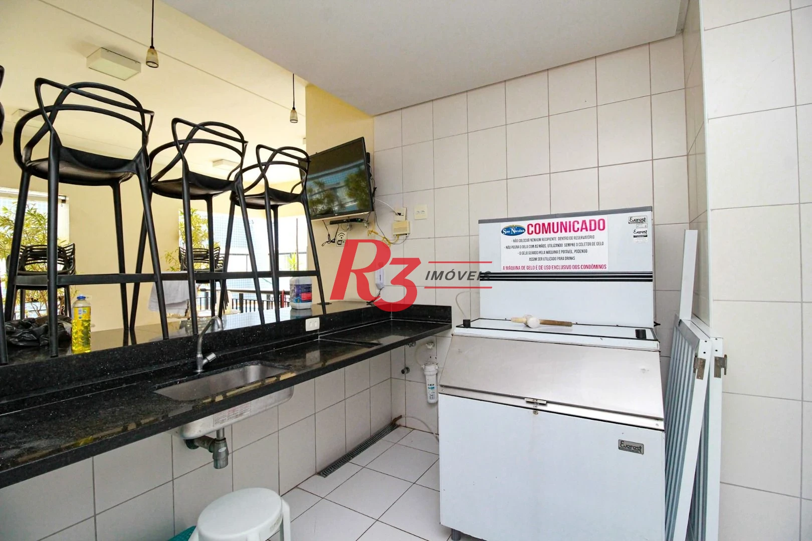 Apartamento com 2 dormitórios à venda, 91 m² por R$ 1.290.000,00 - Gonzaga - Santos/SP