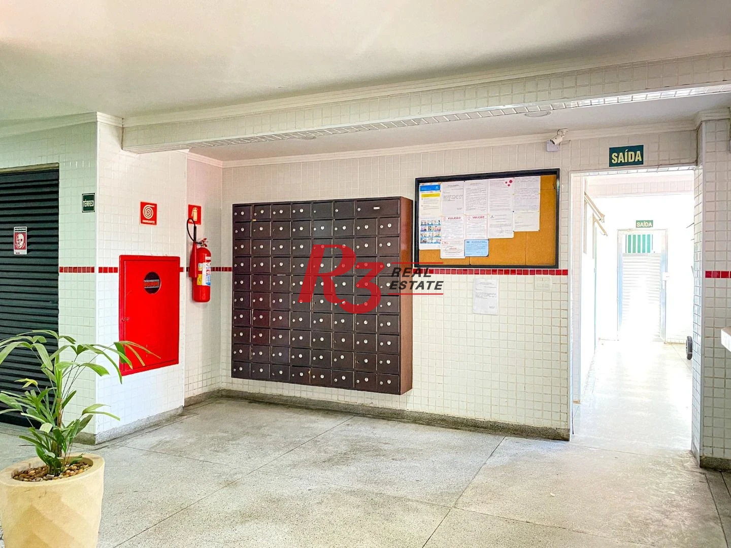 Apartamento com 2 dormitórios à venda, 43 m² por R$ 250.000,00 - Saboó - Santos/SP