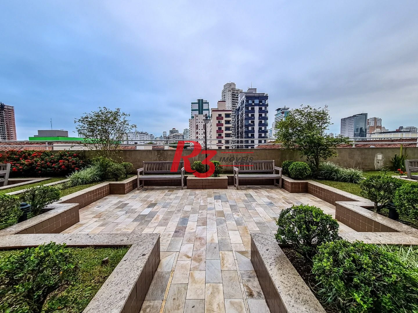 Apartamento com 3 dormitórios à venda, 92 m² por R$ 899.000,00 - Encruzilhada - Santos/SP