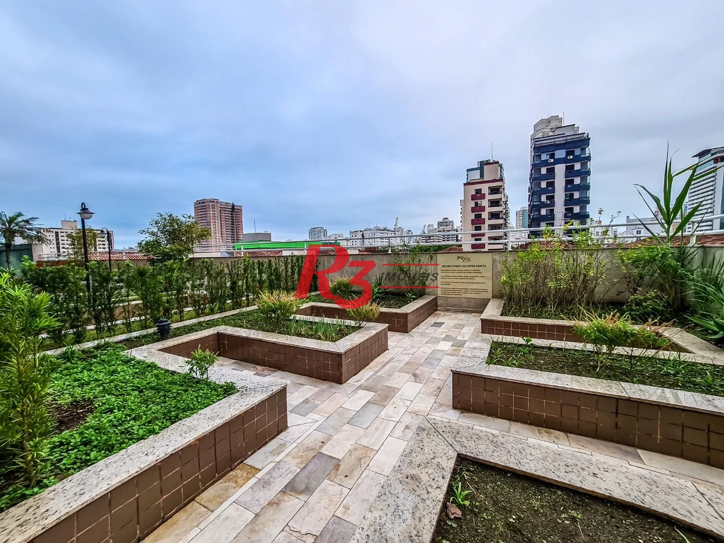 Apartamento com 3 dormitórios à venda, 92 m² por R$ 899.000,00 - Encruzilhada - Santos/SP