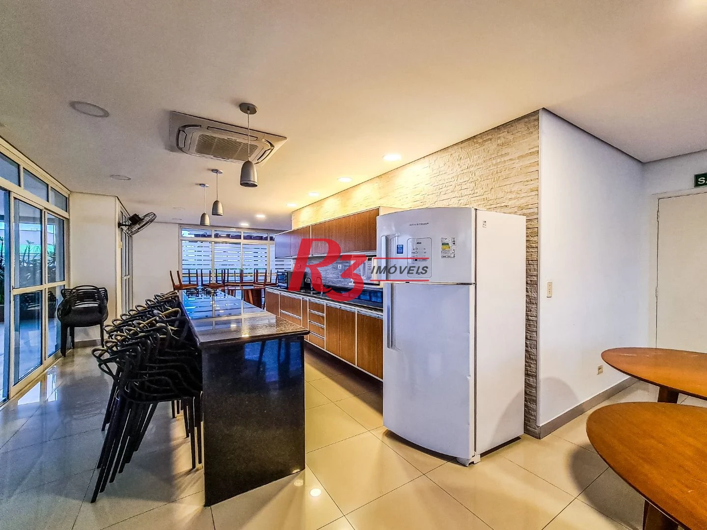Apartamento com 3 dormitórios à venda, 92 m² por R$ 899.000,00 - Encruzilhada - Santos/SP