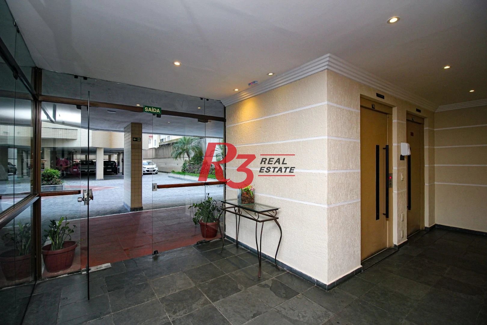 OPortunidade à venda em Santos, 1 quarto, portaria 24h, lazer completo, condição muito especial, localização ótima!!
