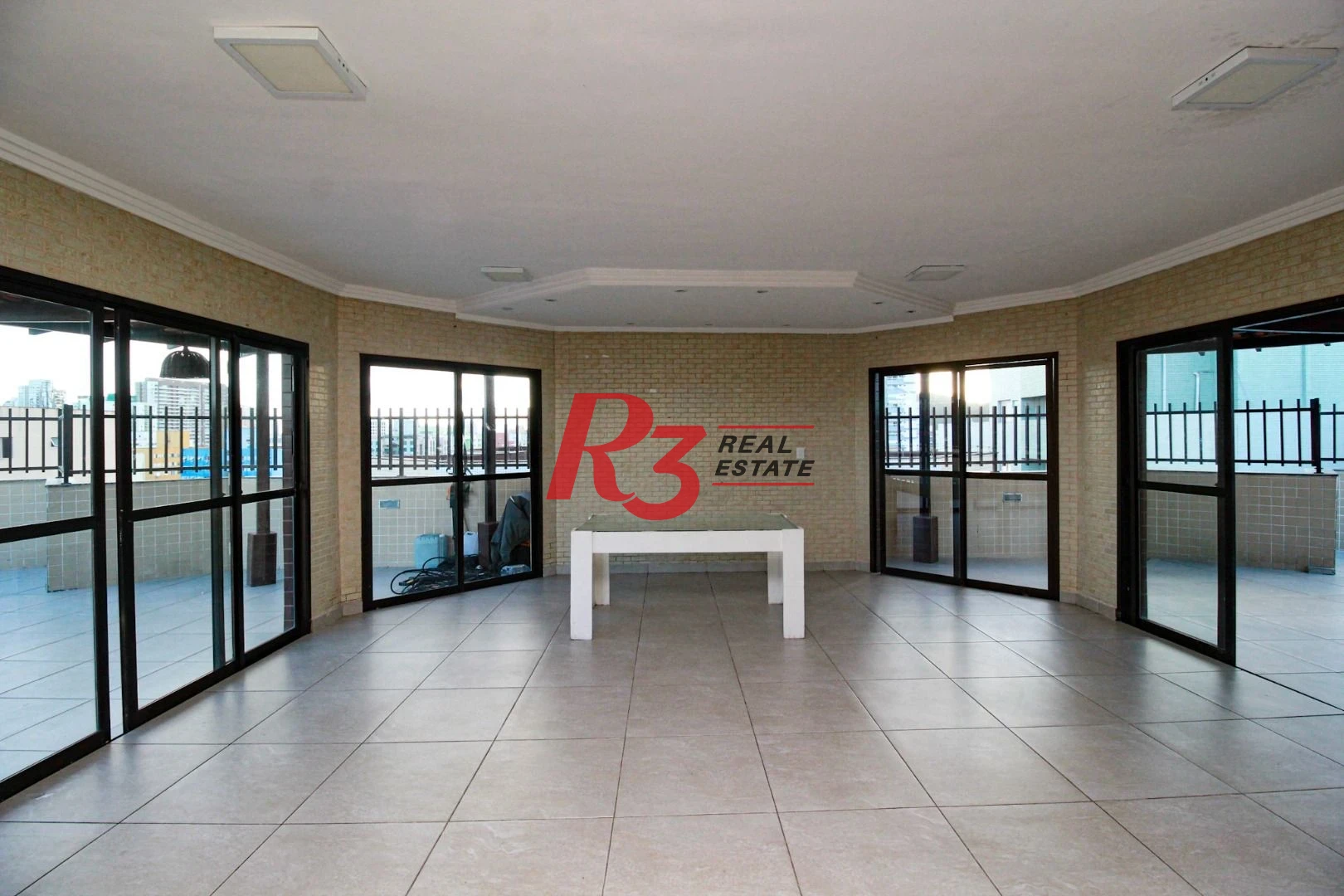 OPortunidade à venda em Santos, 1 quarto, portaria 24h, lazer completo, condição muito especial, localização ótima!!