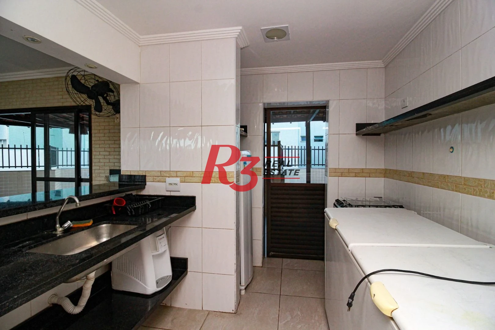 OPortunidade à venda em Santos, 1 quarto, portaria 24h, lazer completo, condição muito especial, localização ótima!!