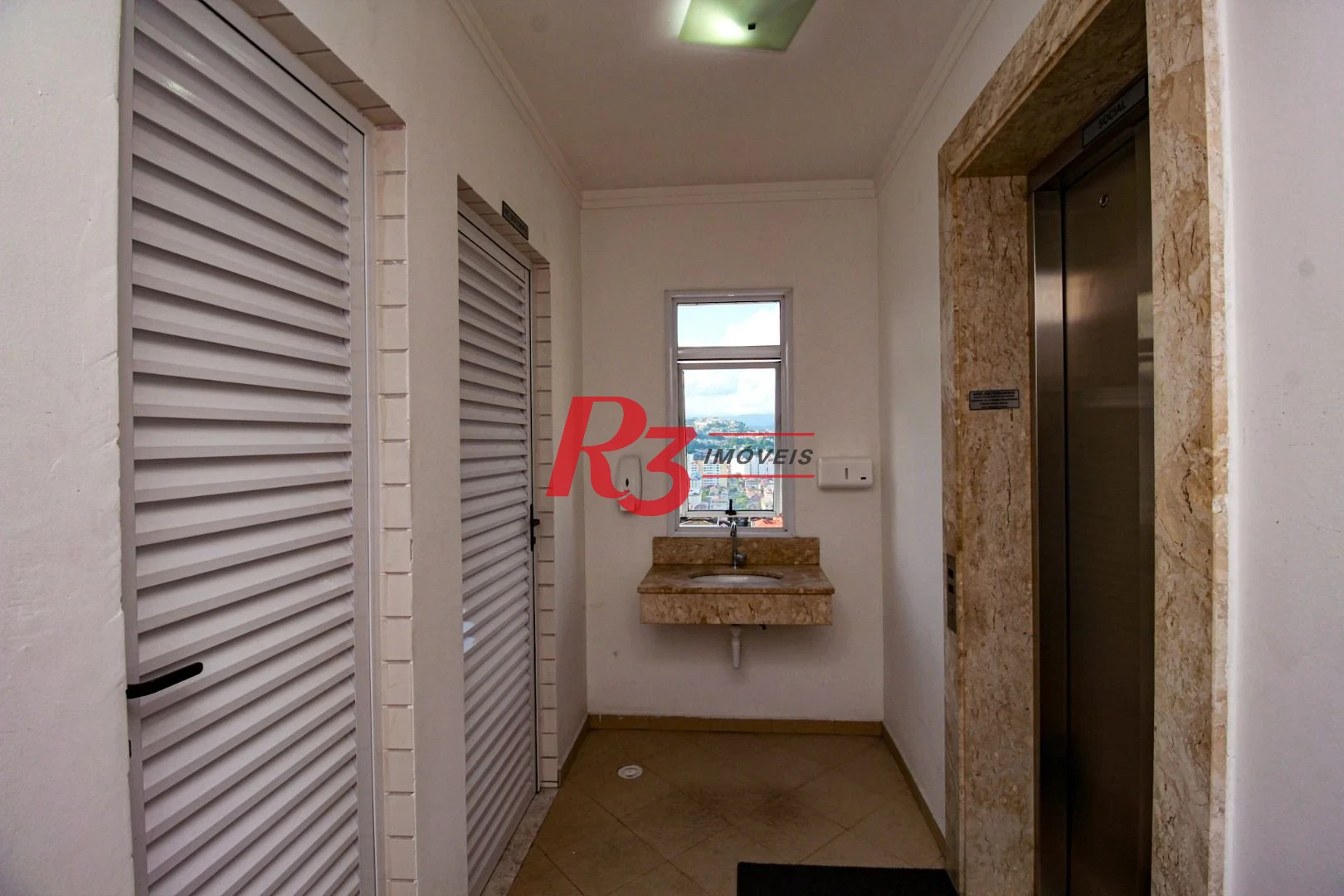 Apartamento com 3 dormitórios à venda, 139 m² por R$ 1.330.000,00 - Pompéia - Santos/SP
